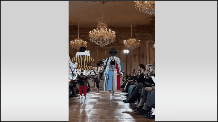    Показ американского модельера Тома Брауна в Париже. Коллекция весна-2026. Видео: ТГ-канал @kozakrichala