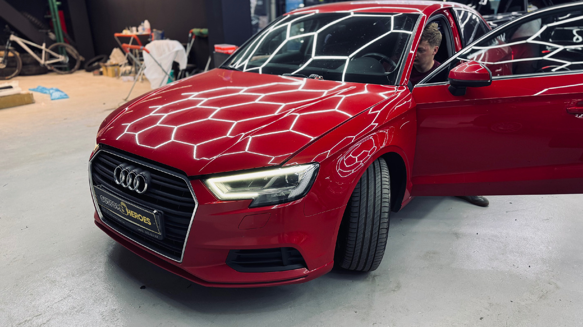 Источник фото: https://custom-heroes.ru/raboty/vid-uslugi/avtosvet/remont/audi-a3-remont-dho-vosstanovlenie-far-i-svetovoda/