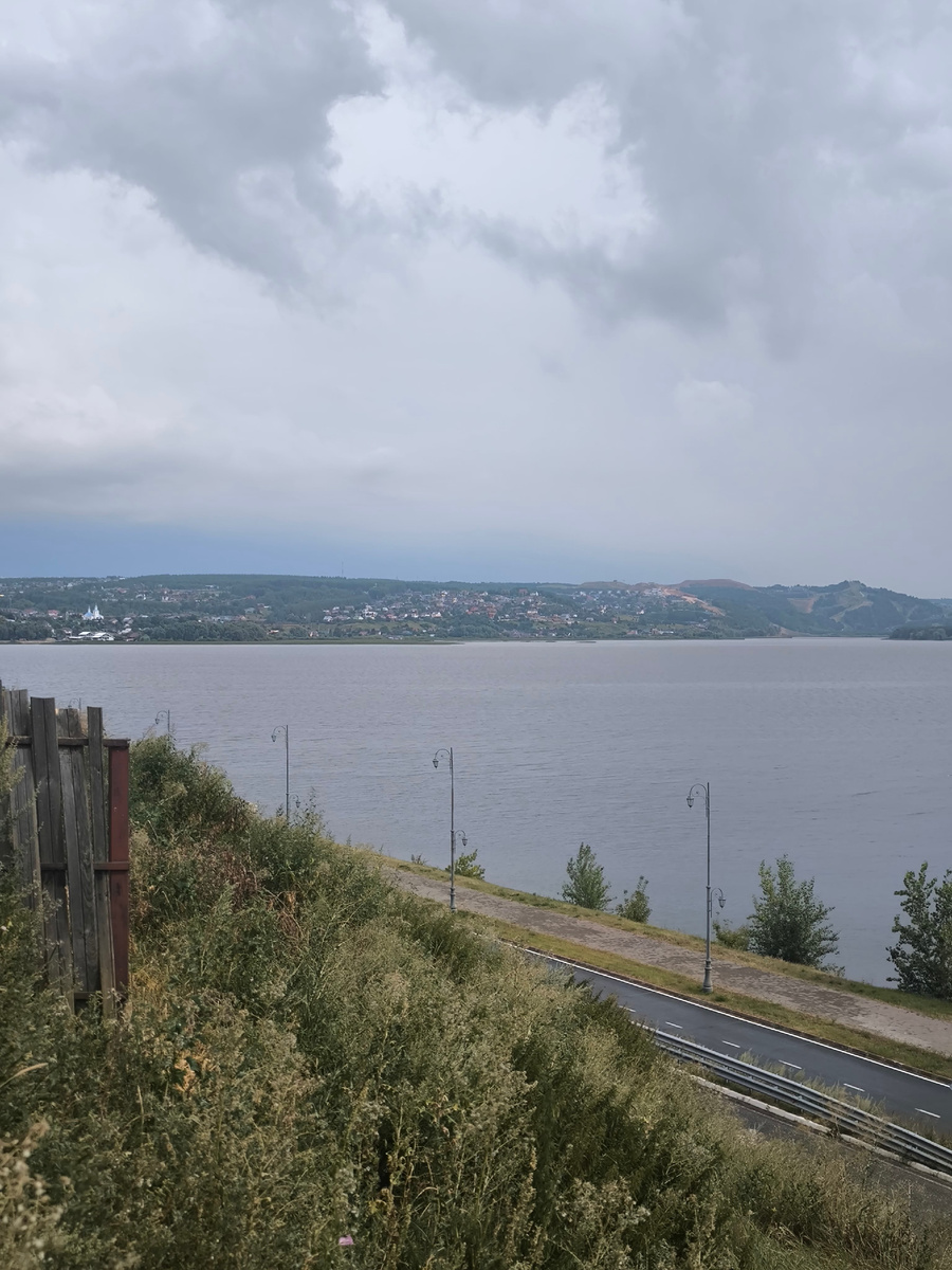 Вид с острова на реку Секерка