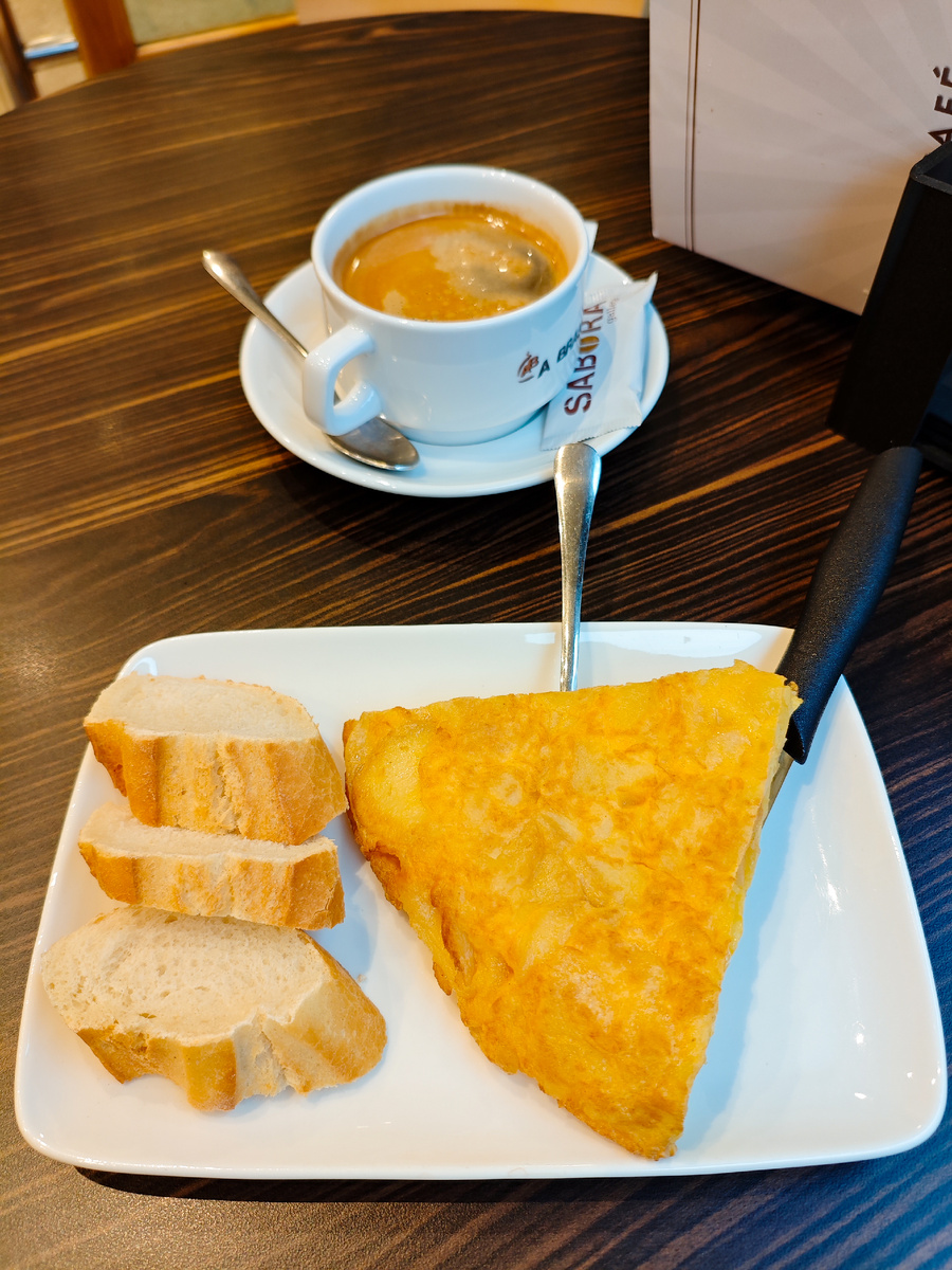 Завтрак в Сантьяго.