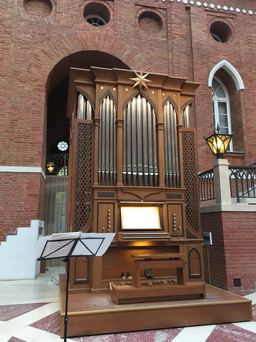 Орган в атриуме Хлебного дома