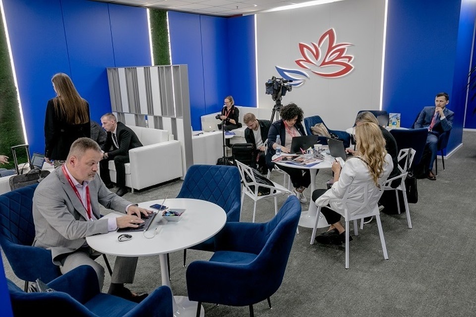    Павильон Хабаровского края признали лучшим на Восточном экономическом форуме Андрей АБРАМОВ