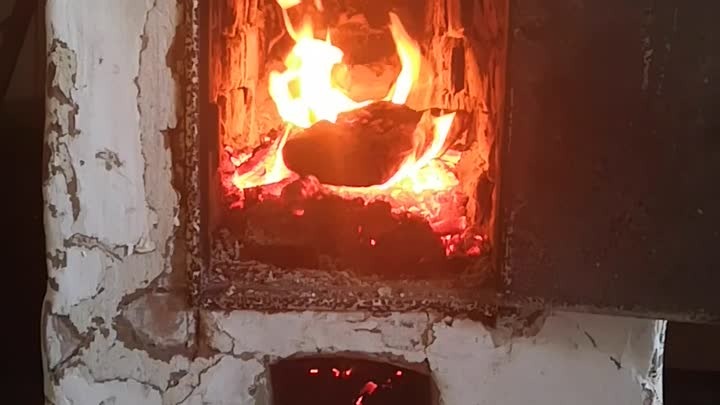 Фото из интернета. печь в бараке.