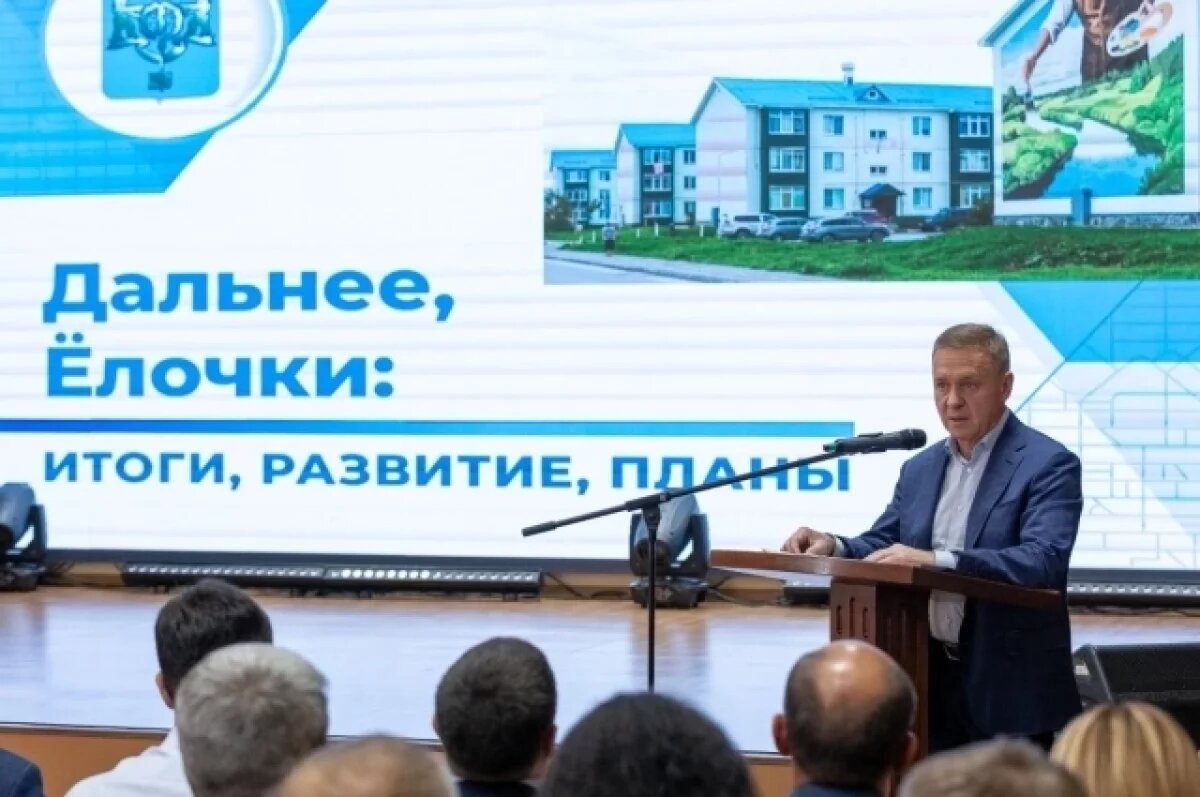    Сергей Надсадин на встрече с жителями Дальнего.