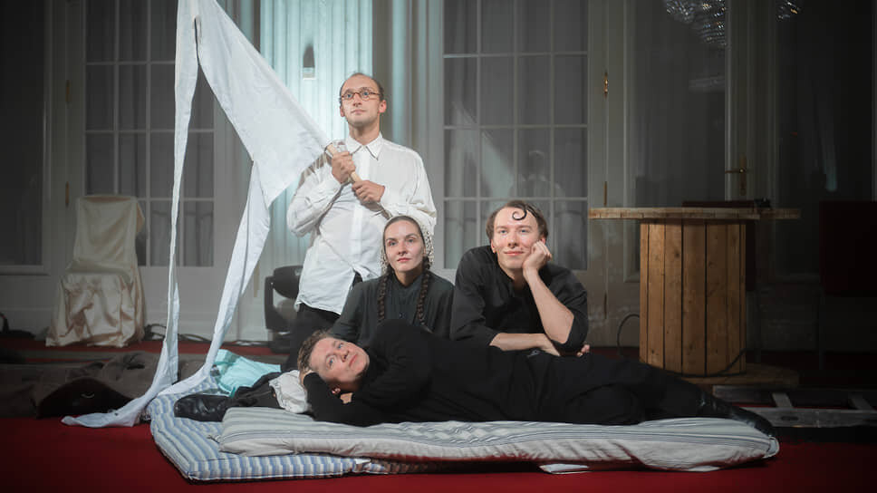 Эскиз к постановке «Сентиментальное путешествие» по роману Виктора Шкловского, режиссер Анна Потебня.📷Фото: Владимир Постнов / Александринский театр