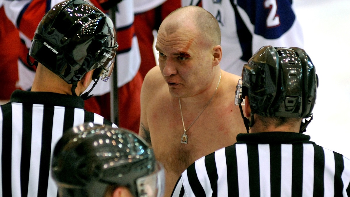 Адрей Рзаин фото с матча ТХК - Ижсталь 02 апреля 2015