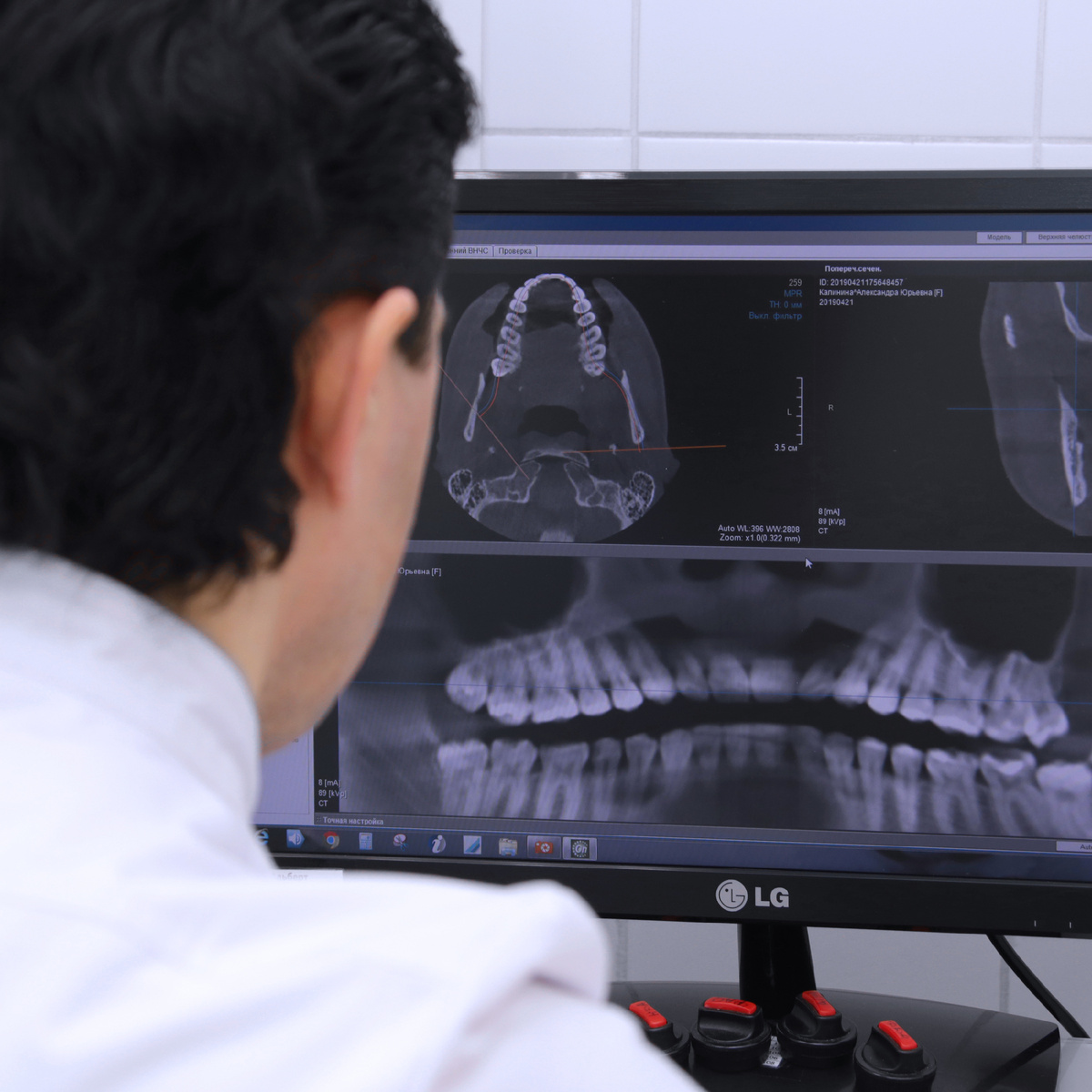 Фотография взята с сайта стоматологии Дмитрович Фэмили https://www.dmitrovich.ru/