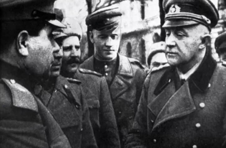   Отто Ляш справа, Кёнигсберг, фото 1945 года