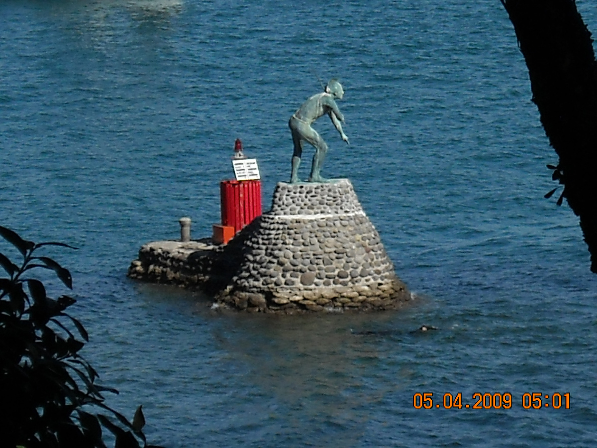 Статуя Тангароа в Тауранге. Тангароа - морской бог в полинезийской мифологии. 