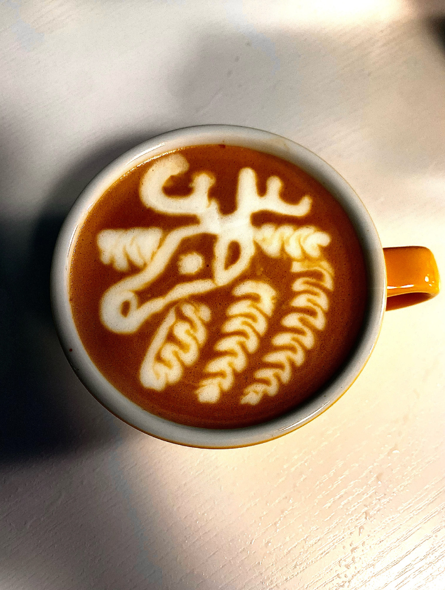 Чашка капучино 300 мл с головой Оленя из молочной пены.