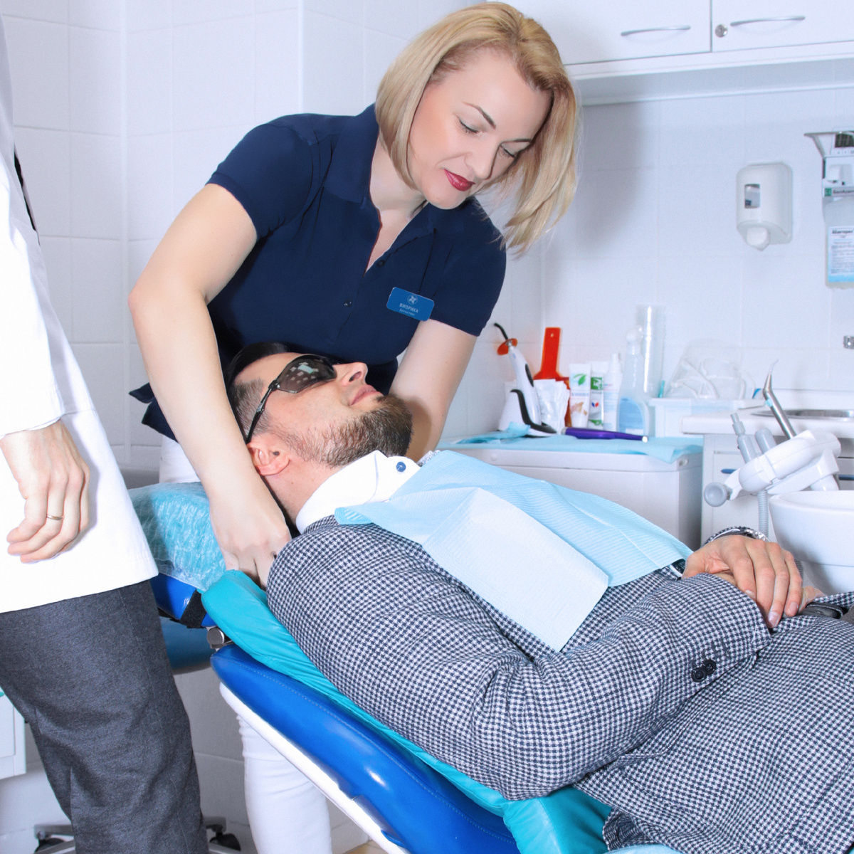 Фотография взята с сайта стоматологии Дмитрович Фэмили https://www.dmitrovich.ru/