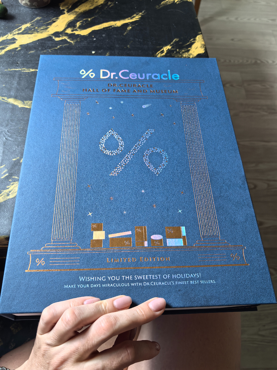 Но косметику я все ранво люблю, да, просто понимаю, что она - не основа, а продолжнеие ухода