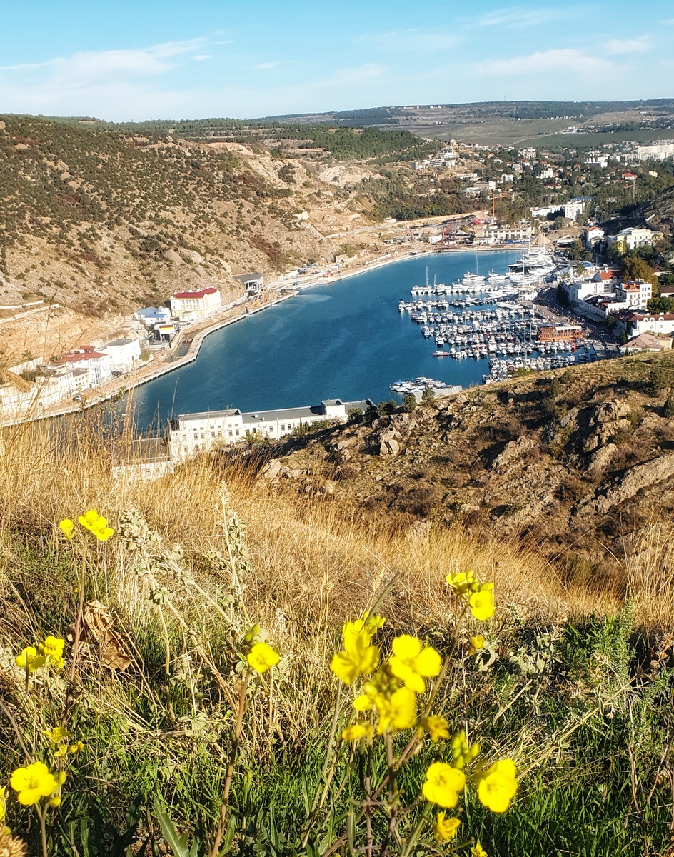 С высоты Балаклавского утеса. 