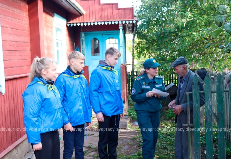     Секрет безопасной осени: что объединило школьников, спасателей и пожилых жителей Копыля?