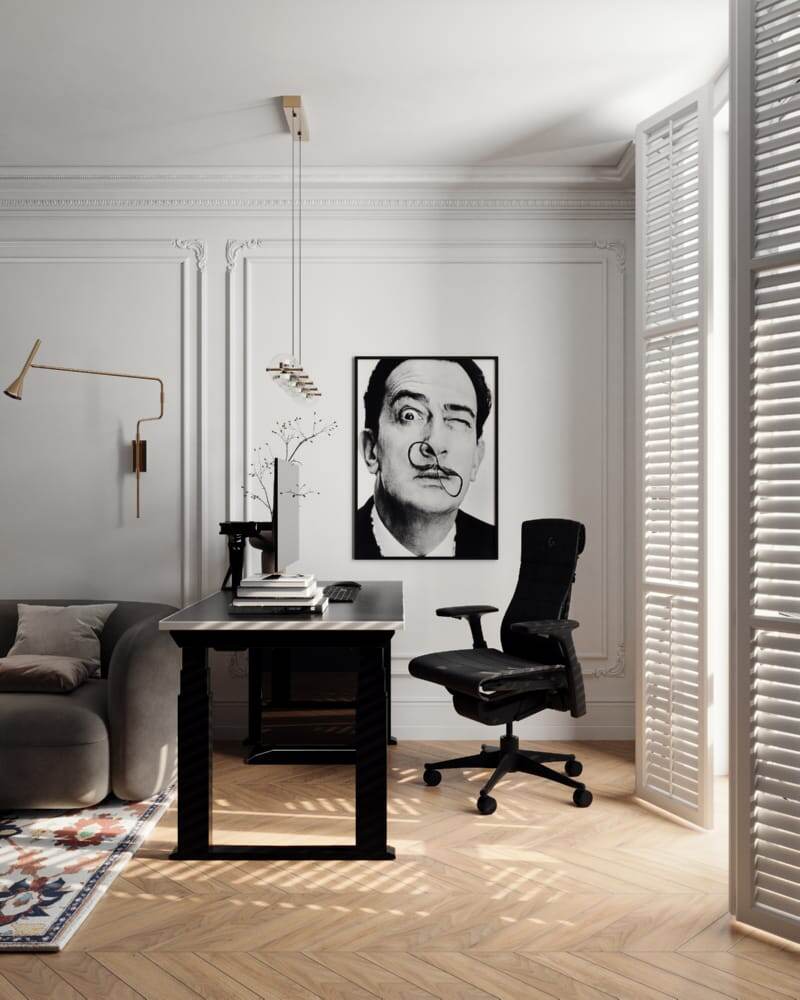 Чистая и аккуратная поверхность стола без лишних вещей настраивает на работу, не отвлекает внимание на ненужные детали.