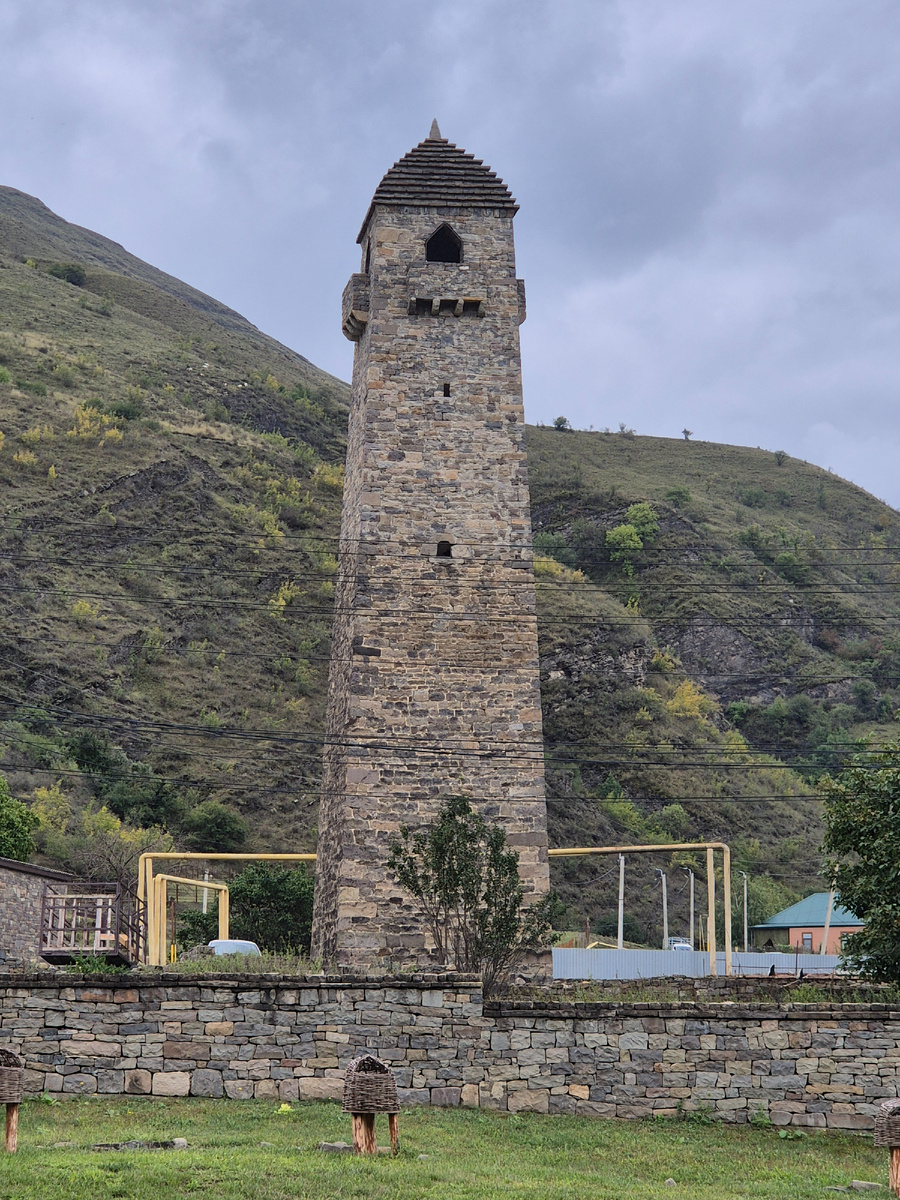 Оборонительная башня в комплексе Пхакоч | Личное фото