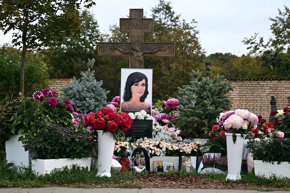 Пока нет памятника на могиле Анастасии Заворотнюк Фото: Макеев Иван