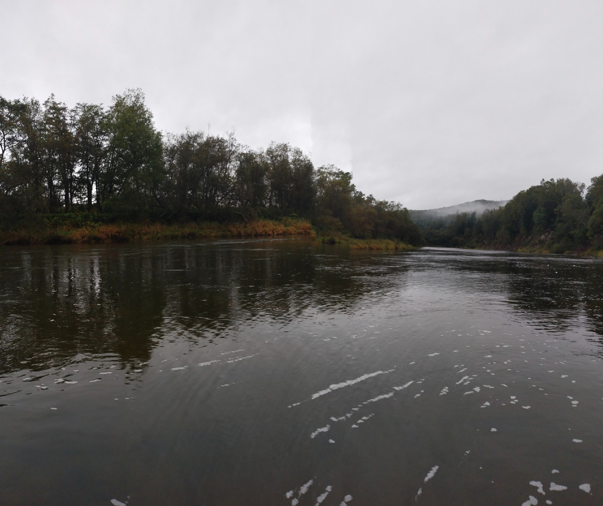 Вот здесь мы ловили в тот день кету.