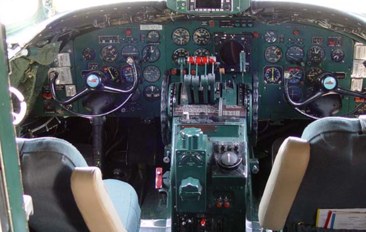 Lockheed L-1049 Super Constellation (1950-е) кабина
