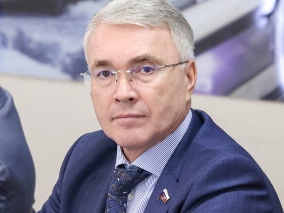    Эдуард Кузнецов
