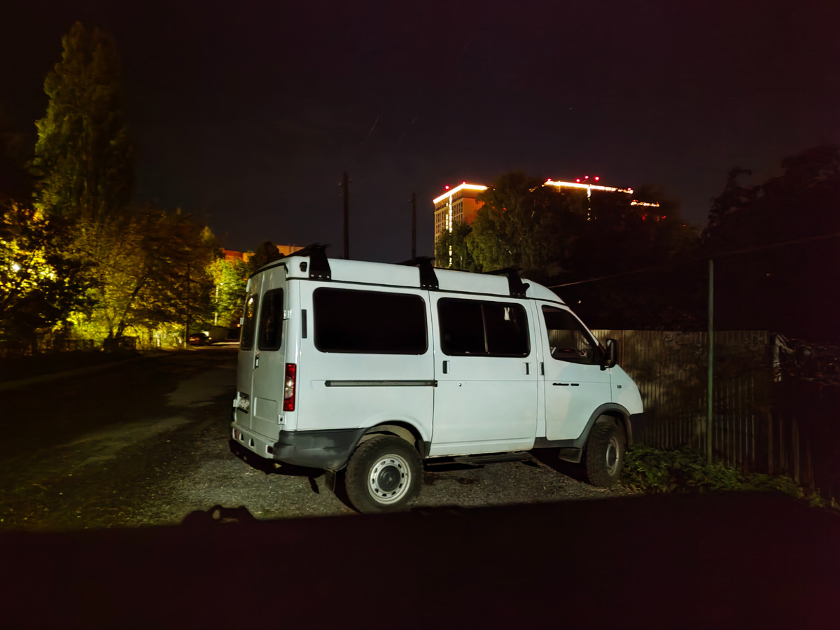 Вот так выглядит ночёвка в незнакомом городе. Замечательное место.