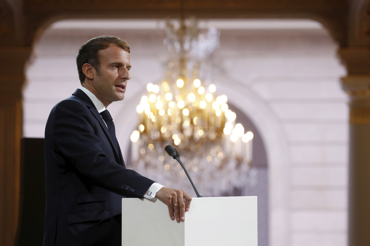    Президент Франции Эмманюэль Макрон  Gonzalo Fuentes/Pool Photo via AP