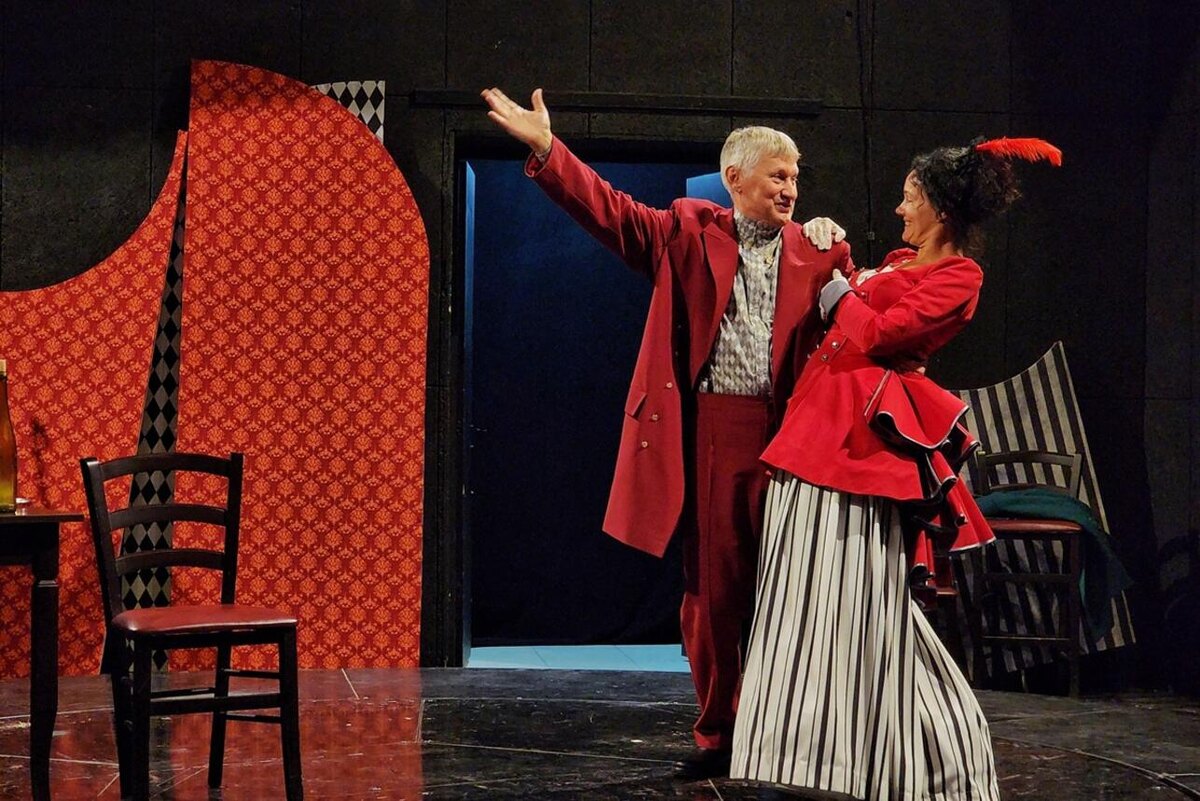    Спектакль «На всякого мудреца довольно простоты» Предоставлено Пресс-службой