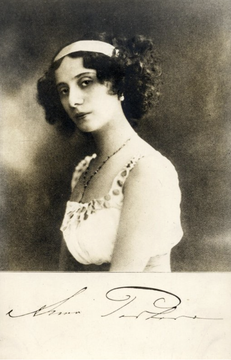 Фотооткрытка. Балерина Анна Павлова (1881-1931), с литографом подписи на нижнем поле. Госкаталог. Федеральное государственное бюджетное учреждение культуры "Российский национальный музей музыки"
