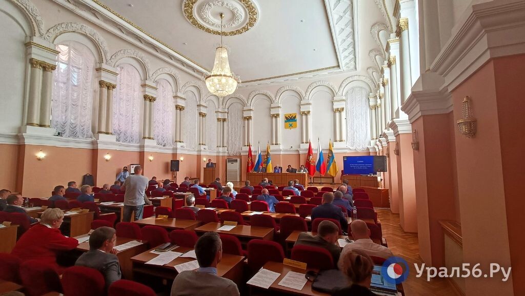    В Оренбурге 9 октября опять состоится внеочередное заседание горсовета. На повестке дня – бюджет