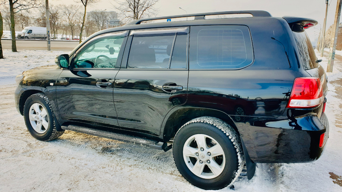 Toyota Land Cruiser 200