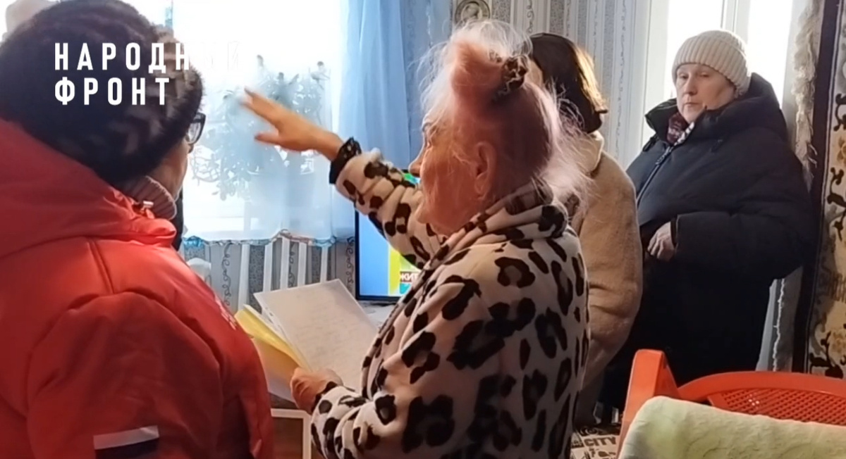    89-летняя жительница Оренбурга уже полгода ждет ремонта после затопления квартиры