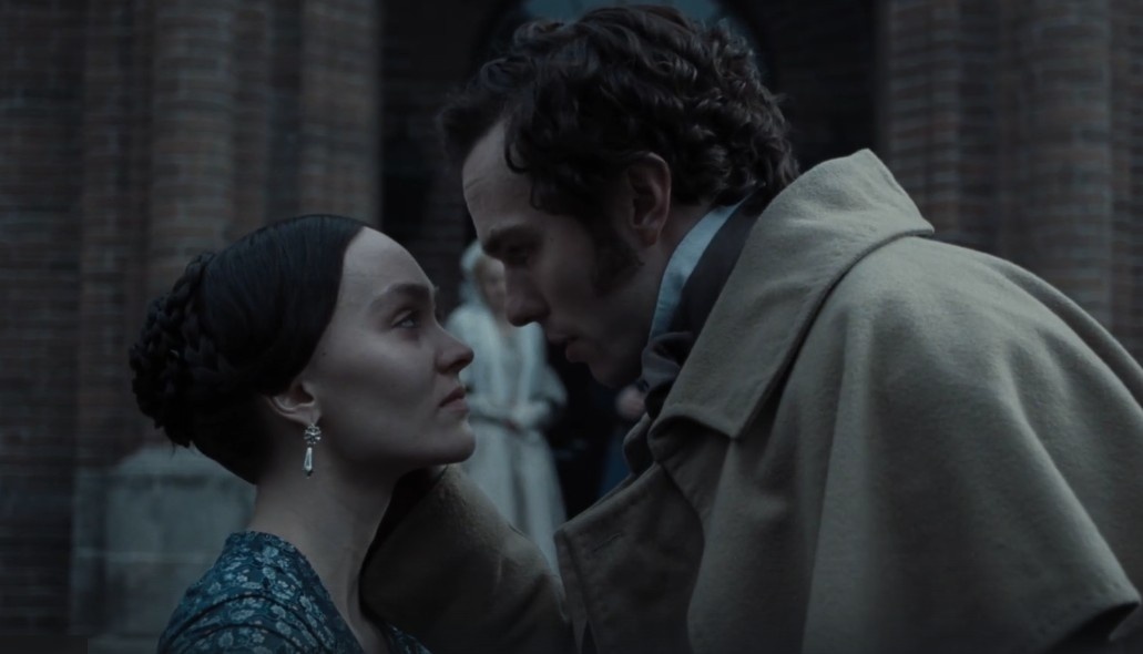 Кино - про любовь, вот и обложка будет - про любовь.