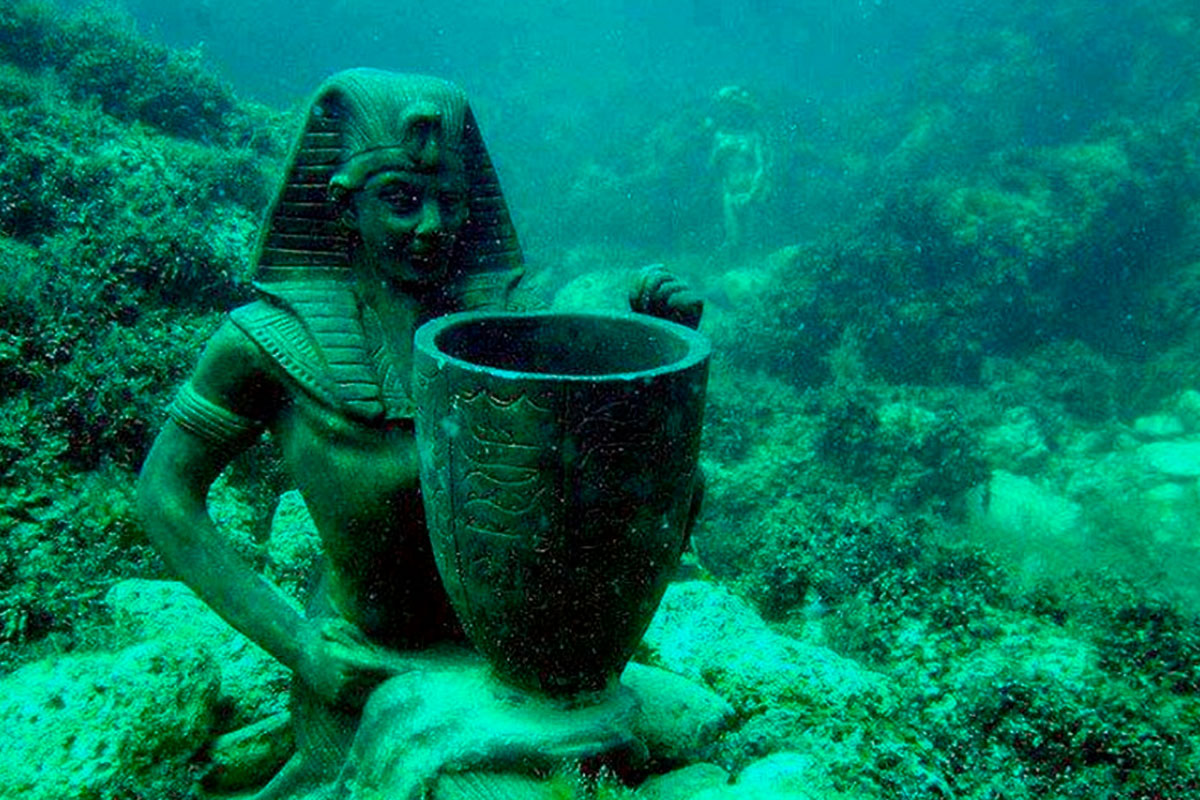 Подводная статуя (Источник: factroom.ru)
