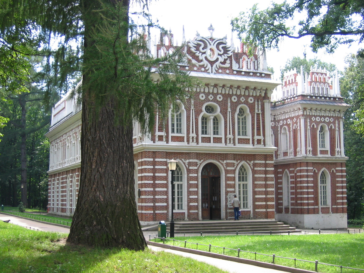 Средний дворец - Оперный дом усадьбы Царицыно