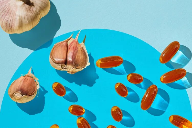    Photo composite by Amelia Manley for Verywell Health; Getty Images