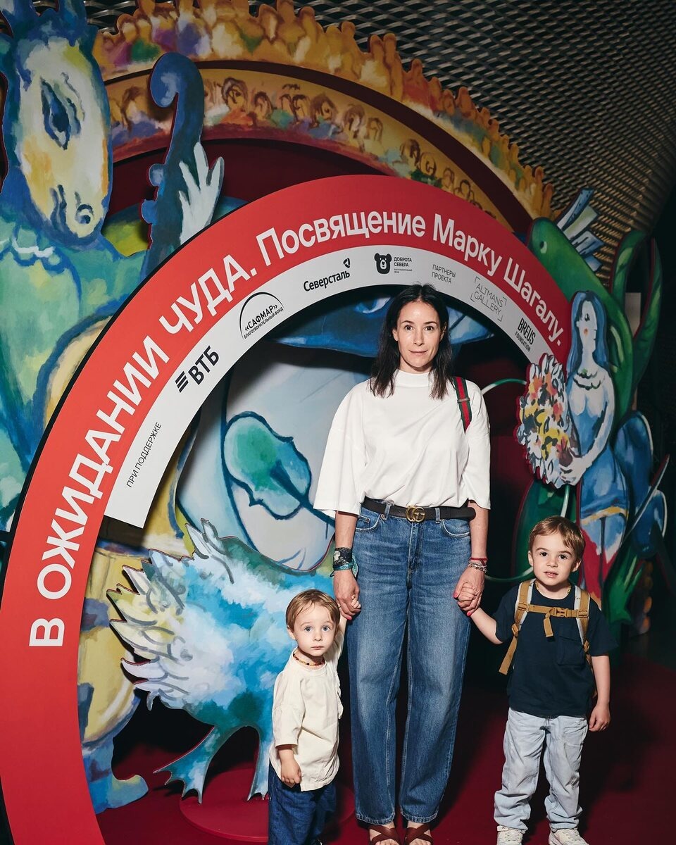    Ольга Сутулова с детьми