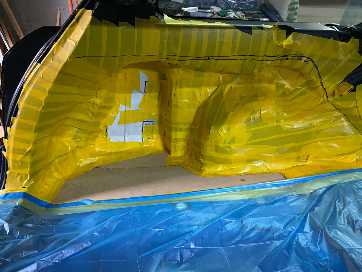 В данном случае обшивка частично вырезана