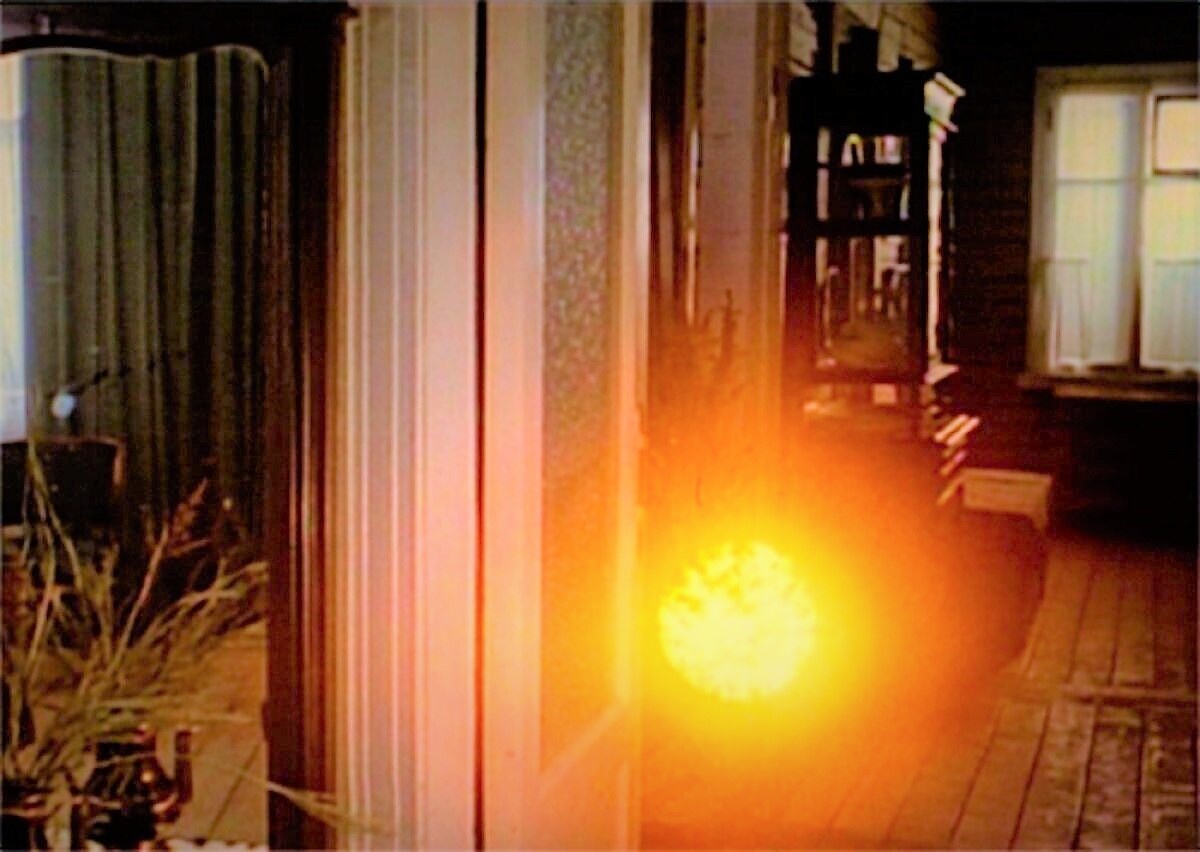 снимок шаровой молнии к данной публикации не имеет прямого отношения, приведен из коллекции Яндекс-картинки, в качестве иллюстрации.