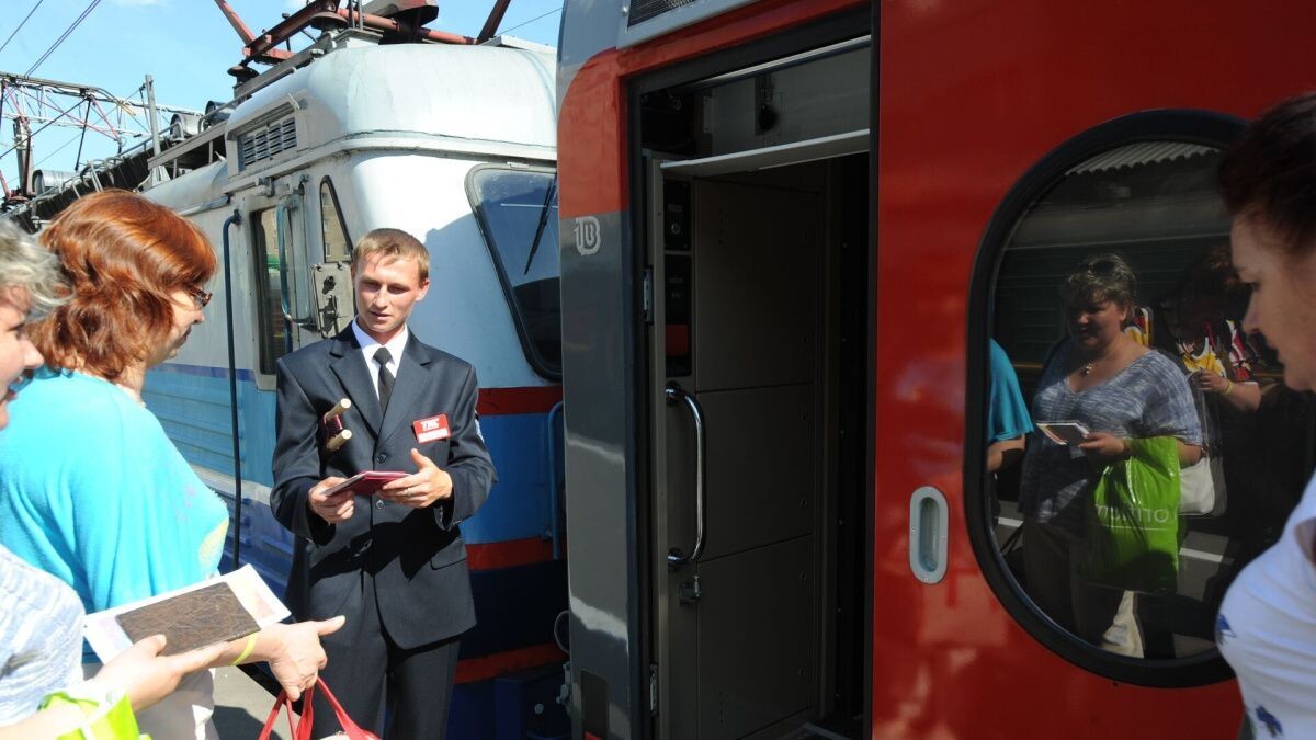     Посадка в поезд. Источник: © РИА Новости Автор фото: Сергей Пятаков