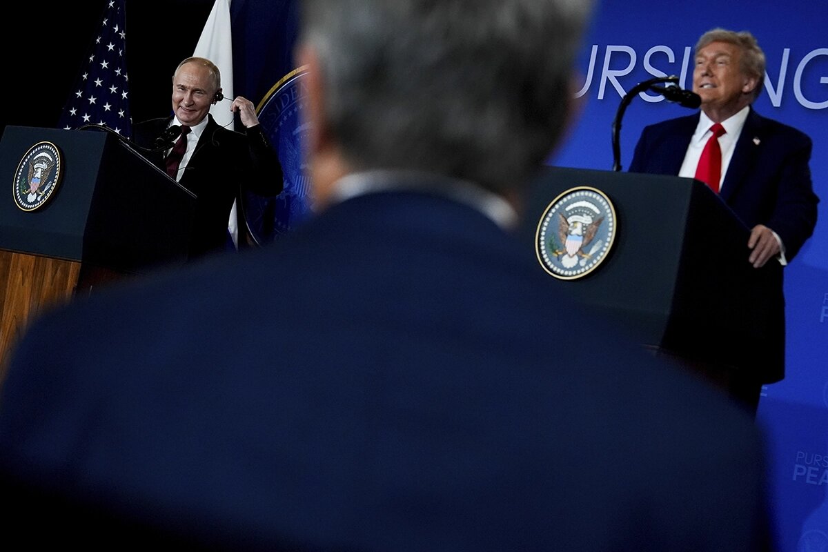    Julia Demaree Nikhinson / AP