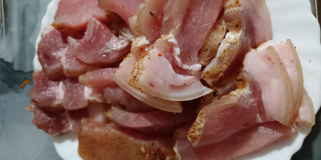 Сало в рассоле, вкуснейшая закуска к столу.