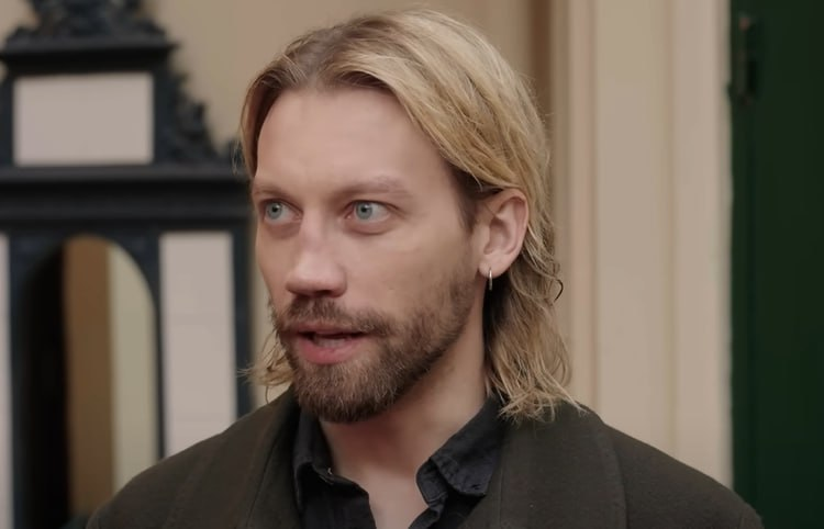 Фото: Prt Scr youtube.com / вДудь (Юрий Дудь признан иноагентом в РФ)