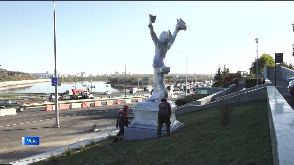    В Уфе рядом с арочным мостом через Белую появится скульптура девушки с голубем