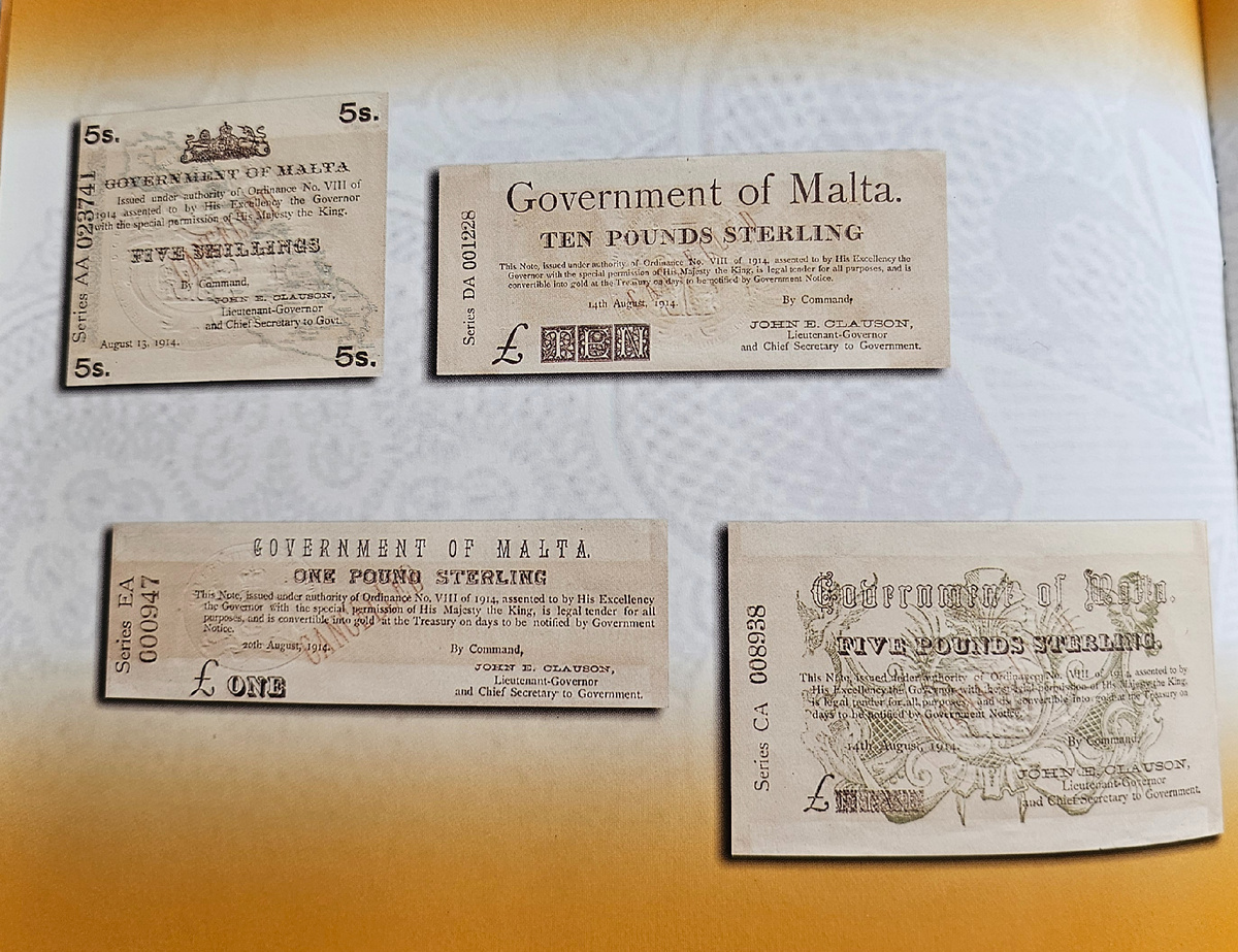 Как я уже писала, фотографировать в музее строжайше запрещено, так что фото из буклета