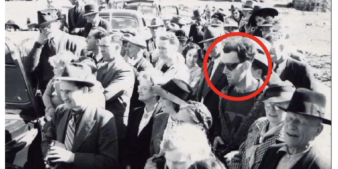 Люди из будущего? 7 странных фото, которые до сих пор никто не объяснил