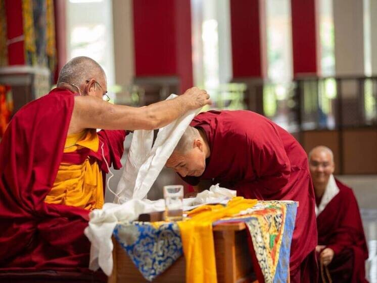     Фото: центральный хурул Калмыкии