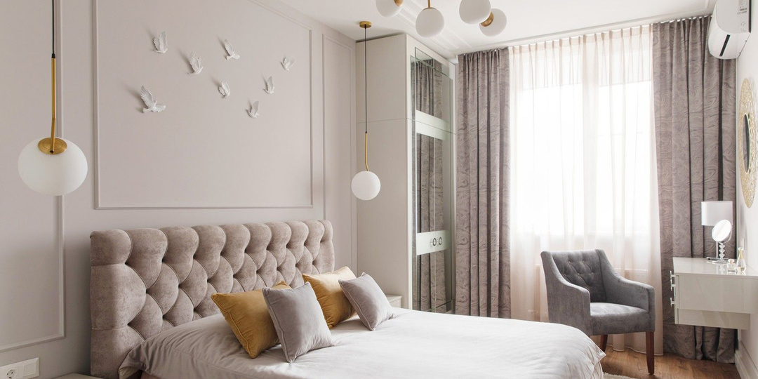 Какую люстру выбрать в спальню: инструкция по выбору