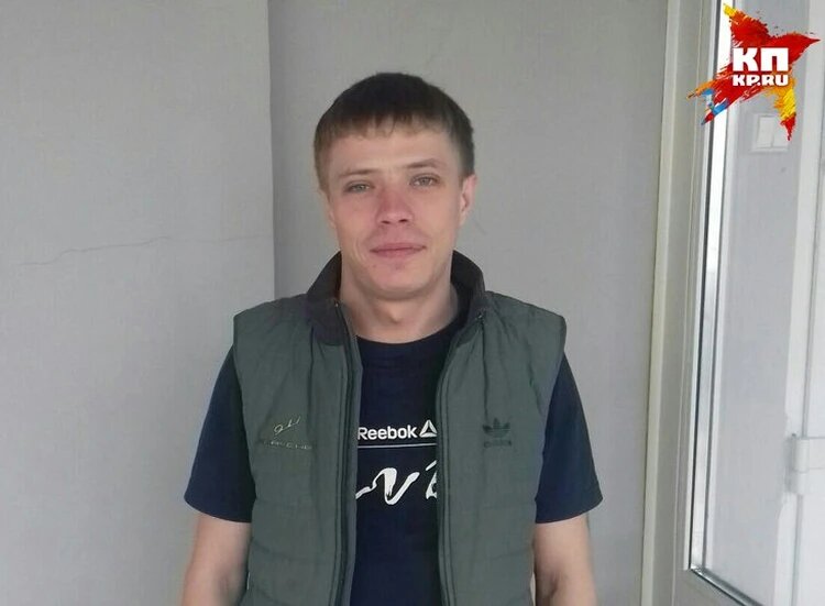 Дима долгие годы искал братьев и сестру. Фото: личный архив