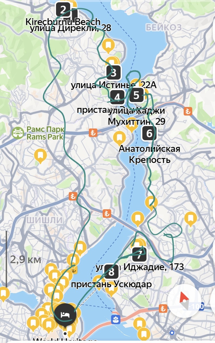 Зелёной линией показала наши примерные перемещения по Стамбулу.
