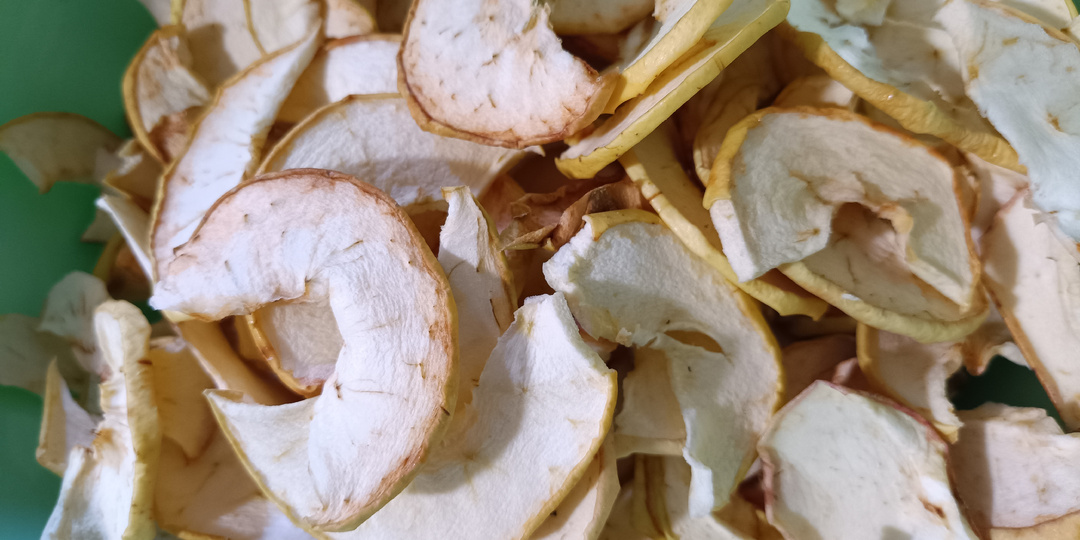 Поздняя яблочная идиллия: готовим полезные фруктовые чипсы